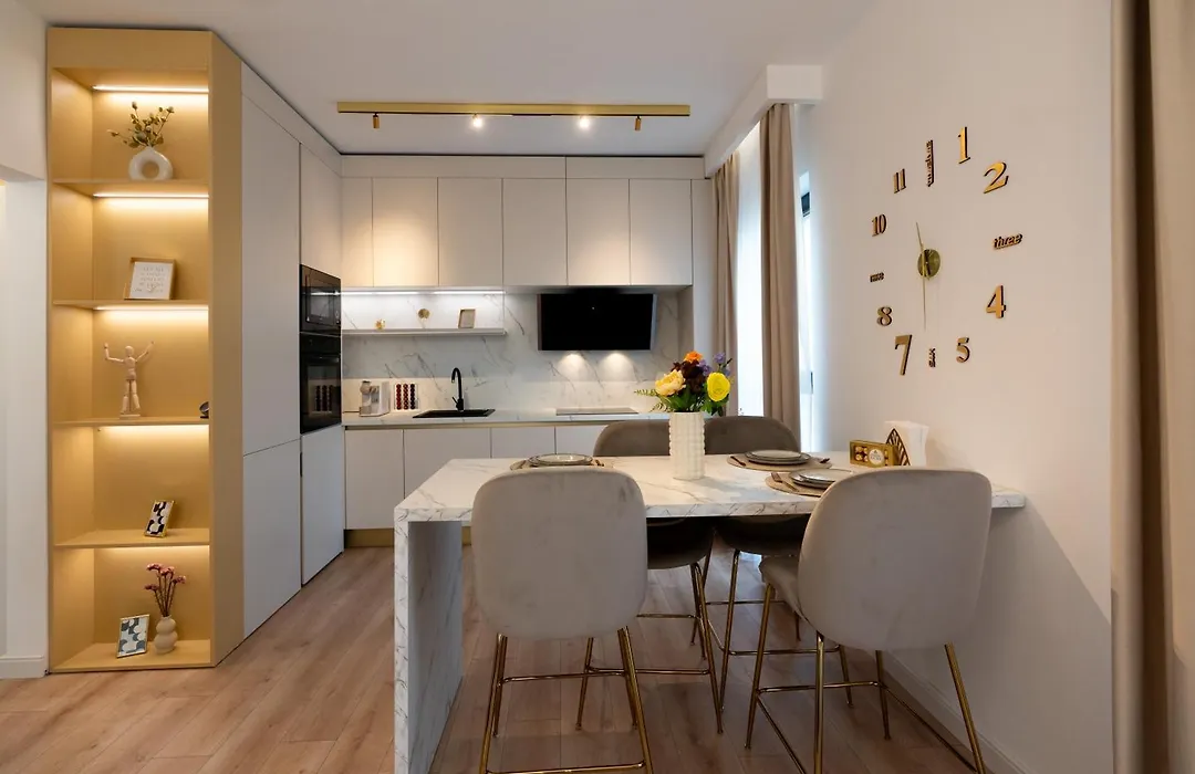 Soni Exclusive Apartments Plaza With Private Parking & Self Check-In-1